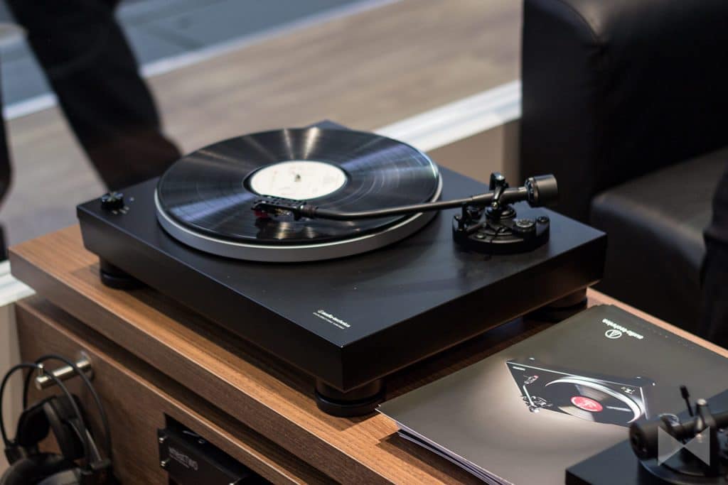 Audio Technica AT-LP5: USB-Plattenspieler