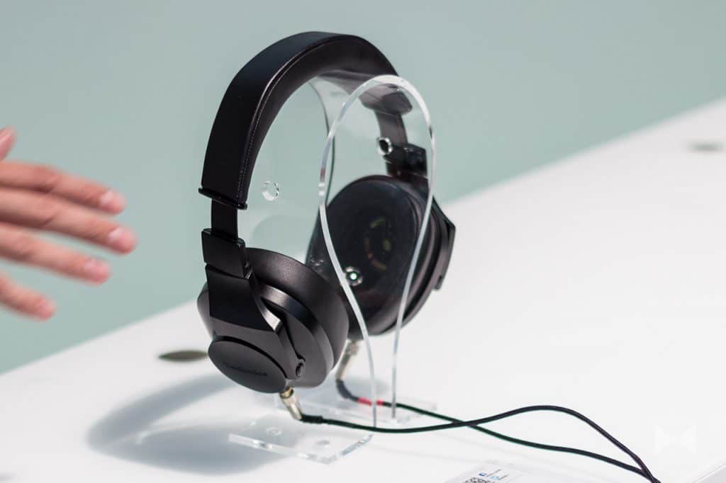 Technics EAH-T700: Over-Ear-Kopfhörer auf der IFA 2015