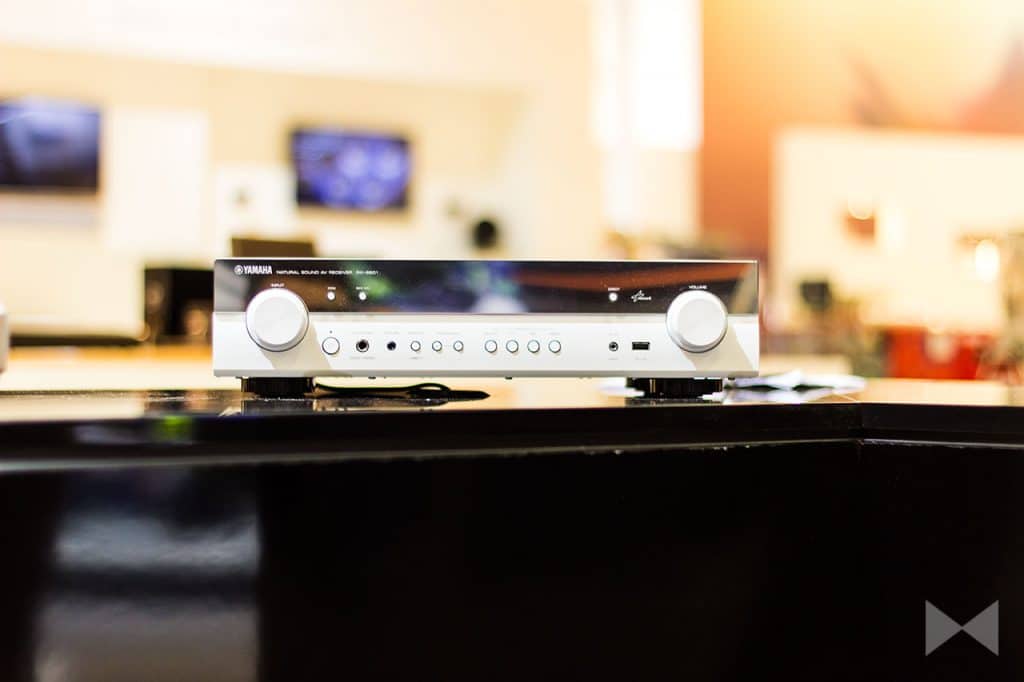 Yamaha RX-AS710D: Slim-Line AV-Receiver mit MusicCast