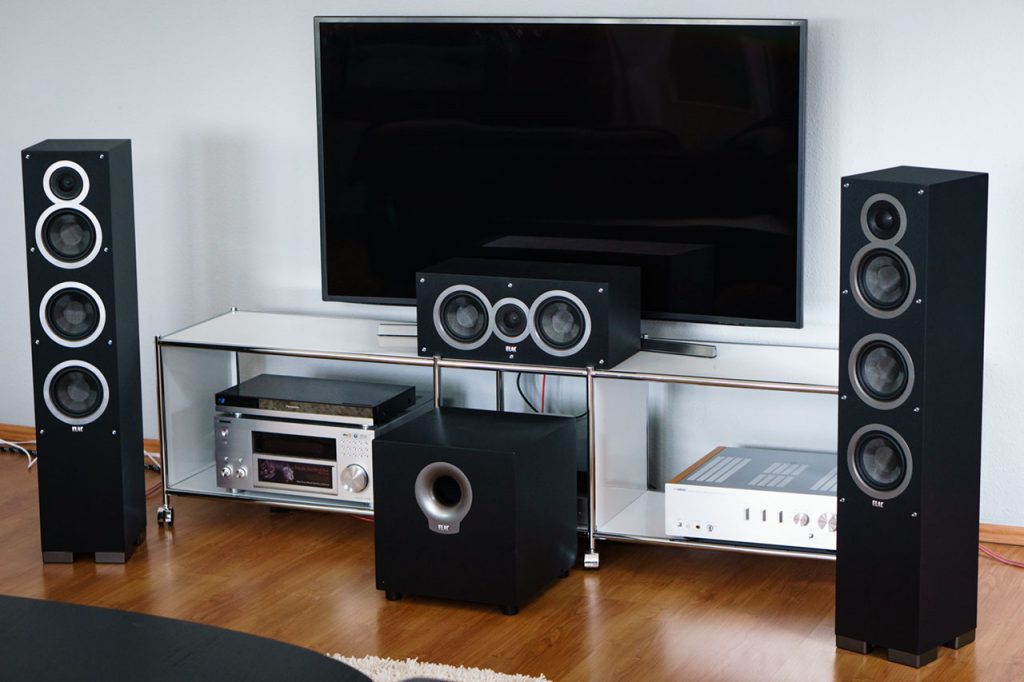 Elac F5 Test: große Lautsprecher zum kleinen Preis