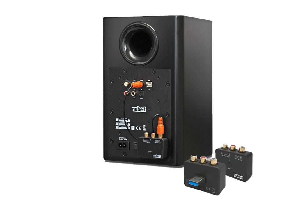Nubert nuPro 2016 mit Funkadapter nuFunk EU-1