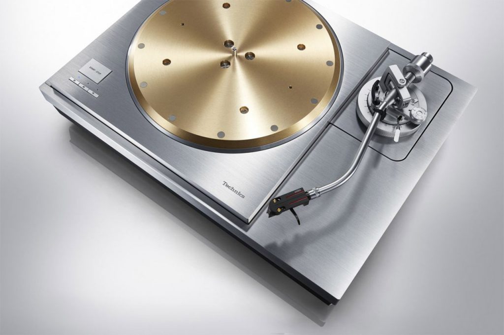 AUDITORIUM versteigert Technics SL-1200GAE für guten Zweck