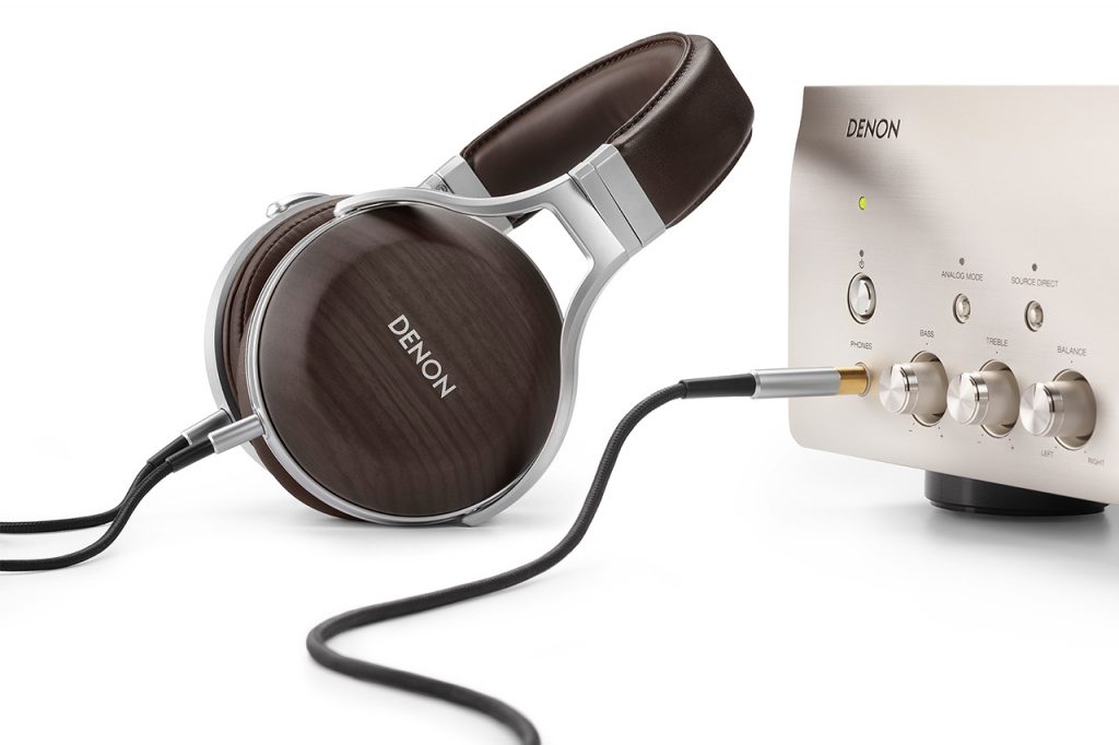 Denon AH-D5200: Over-Ear-Kopfhörer aus Zebraholz