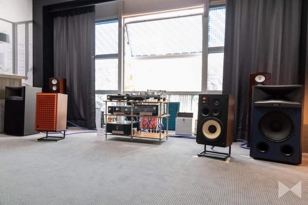 JBL L100 Classic: Eine Lautsprecher-Legende kehrt zurück