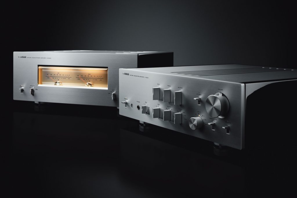 Yamaha C-5000 / M-5000: Vor-Endstufenkombi ist vollsymmetrisch