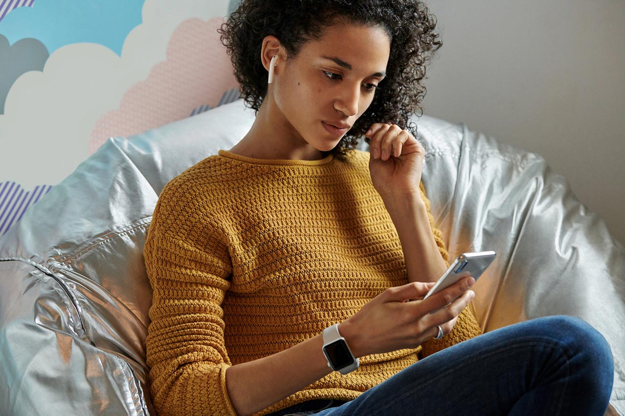 Apple AirPods 2: True-Wireless-Kopfhörer mit 50 % mehr Sprechdauer