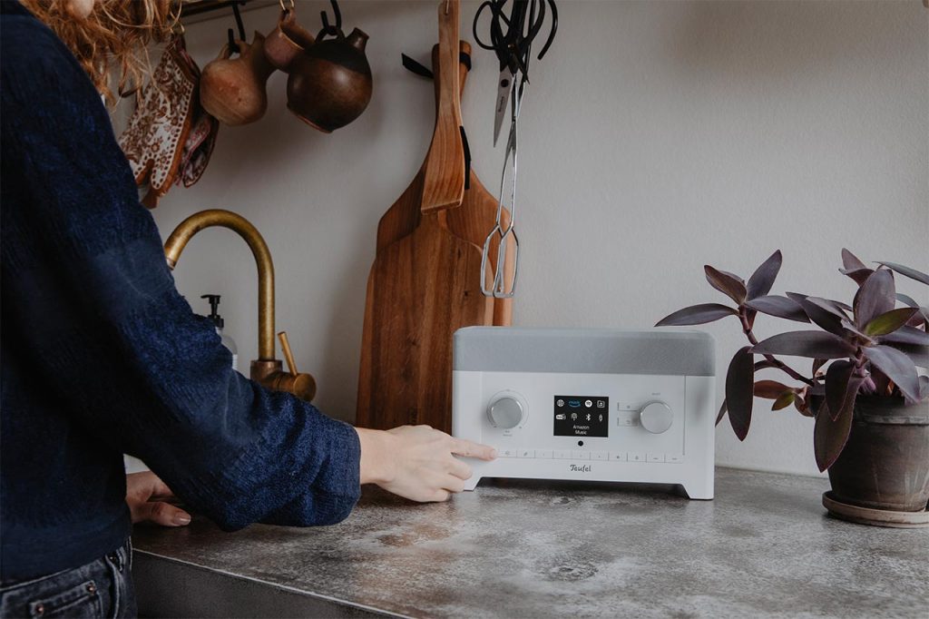Teufel RADIO 3SIXTY 2020: digitaler Wellenreiter mit Sprachsteuerung