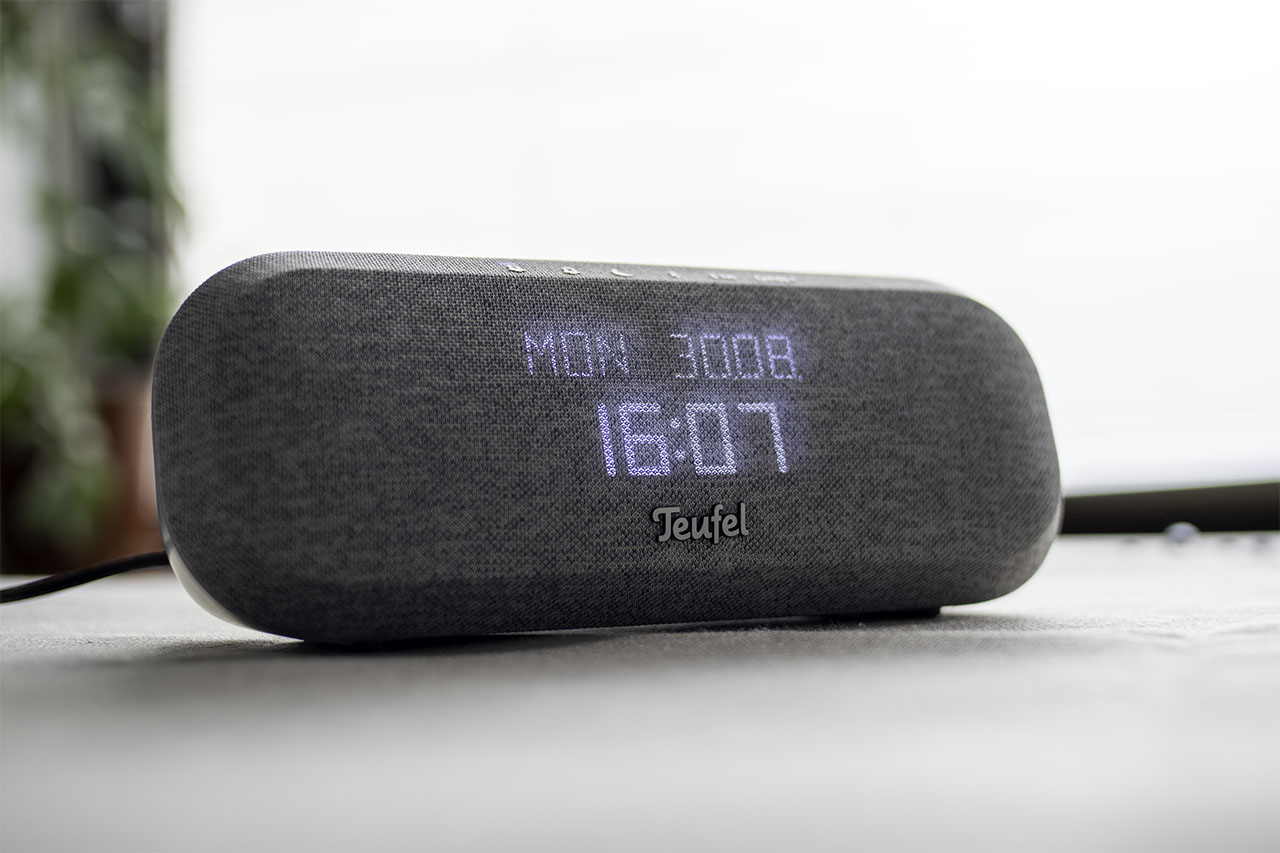 Teufel Radio One Test: HiFi-Radiowecker mit Berlin-Klang