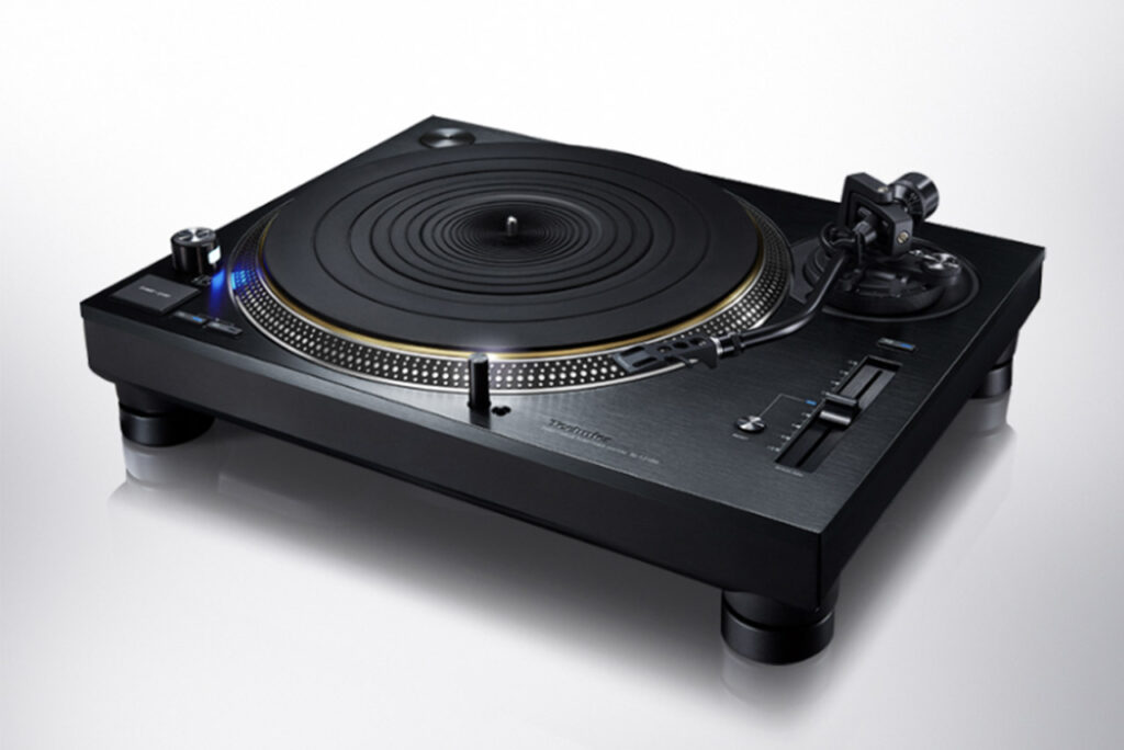 Technics SL-1210G: Direktangetriebener Plattenspieler auch in Schwarz
