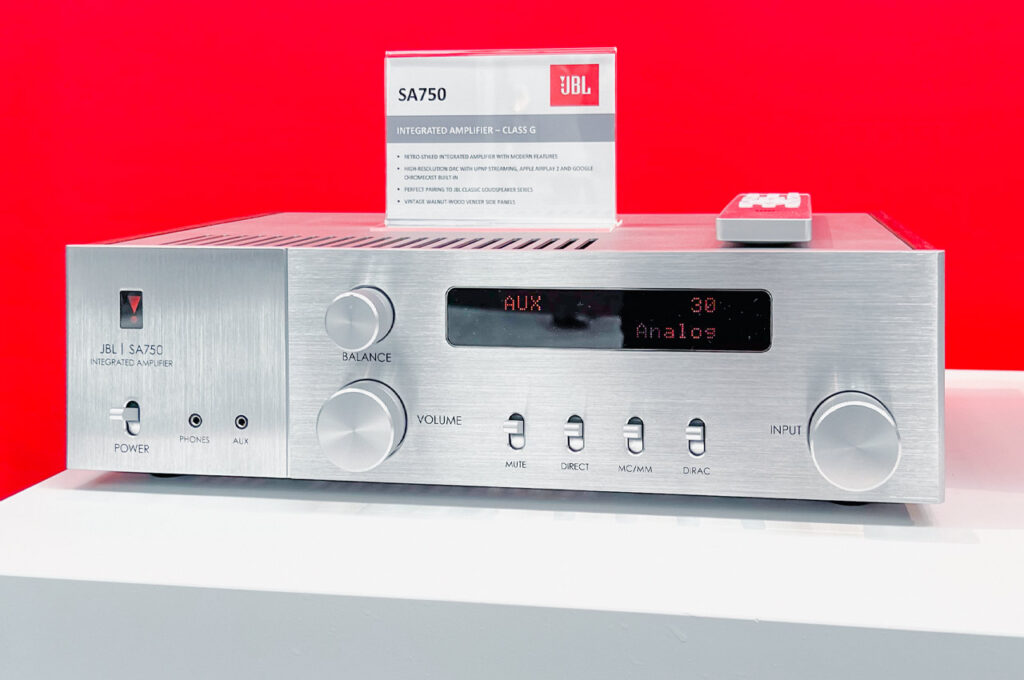 JBL SA750 Streaming-Verstärker im Retro-Look