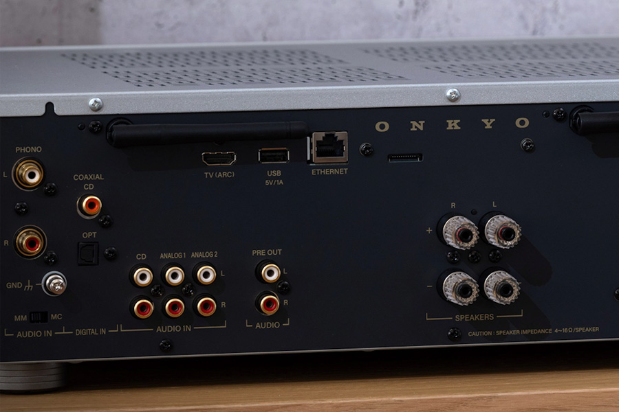 Onkyo Icon A-50 Anschlüsse an der Rückseite