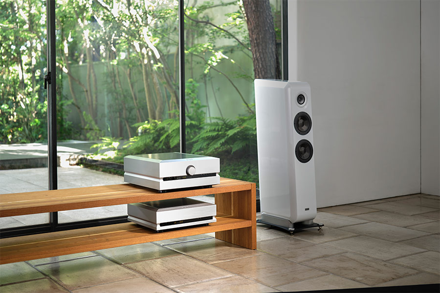 TAD A1000: Stereo-Vollverstärker mit 250 Watt Leistung