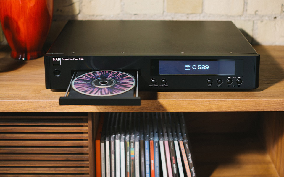 NAD C 589 CD Player Front