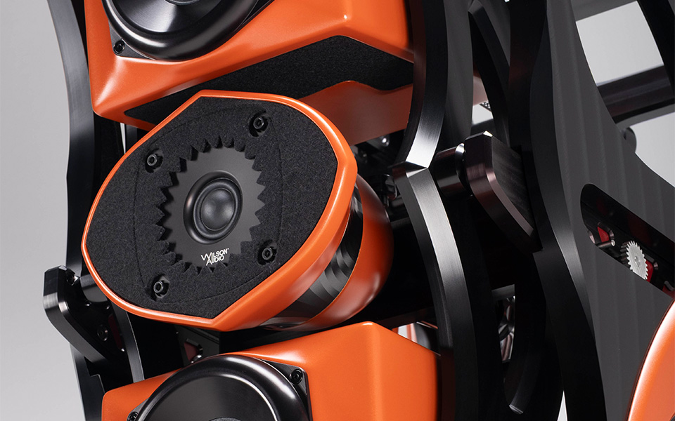 Im Tieftonbereich kombiniert Wilson Audio zwei unterschiedlich große Treiber