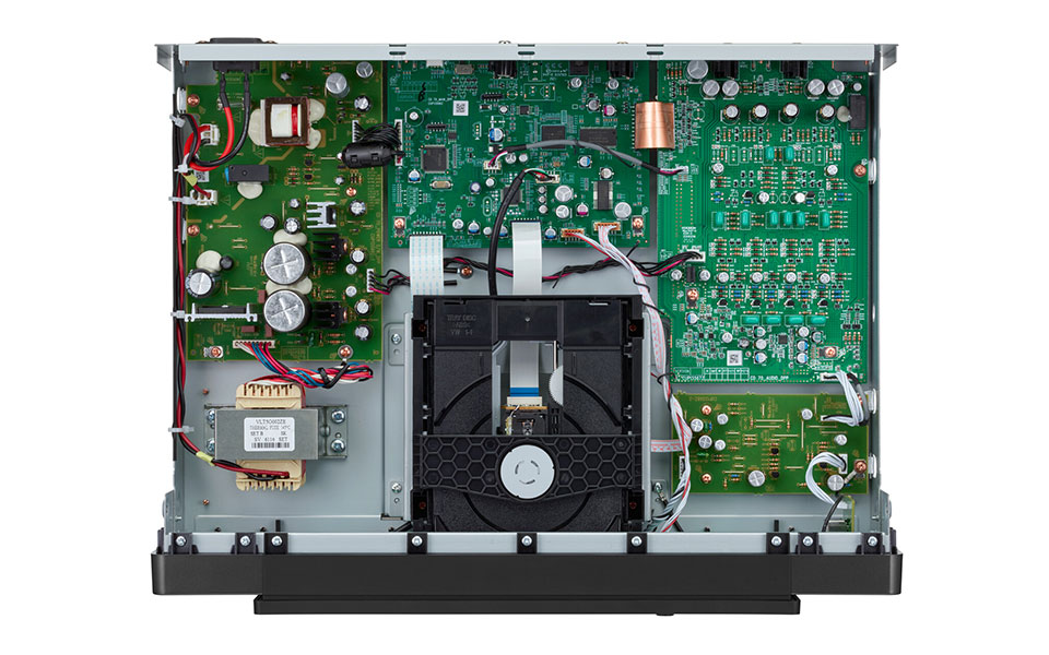 Die analoge Ausgangsstufe kombiniert Marantz-HDAM-Module mit HDAM-SA2