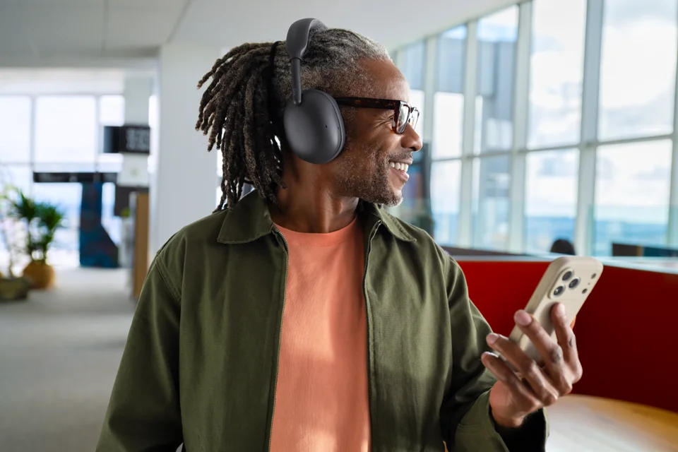 Logitech Zone Vibe Pro: Over-Ear-Headset
