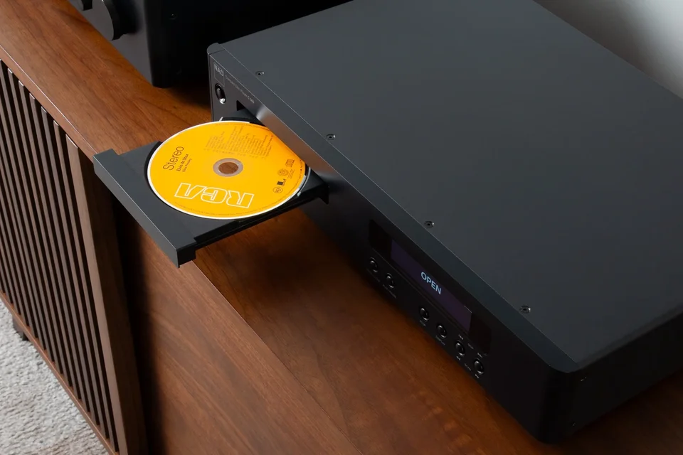NAD C 569: CD-Player mit ESS-Sabre-Wandler